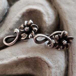 Vintage Sterling Lily Screw-back Earrings